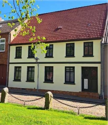 3 Raum Wohnung Neusaniert