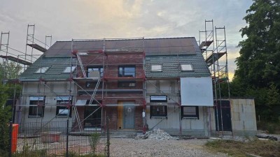 Erstbezug mit Balkon: Geschmackvolle 3-Raum-Wohnung
