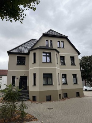 stilvolle 4-Zimmerwohnung in kernsanierter Altbauvilla in Seehausen mit Balkon