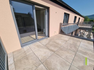 Erstbezug! Moderne 2-Zi.-Dachgeschoß-Wohnung mit großen Balkon