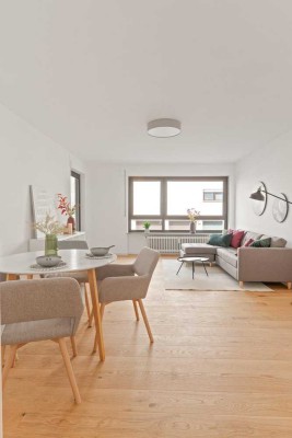 Helle Wohnung mit 2 Balkonen und 3 PKW Stellplätzen (Provisionsfrei)