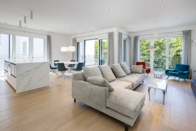 Möbliert! Luxuriöse Wohnung mit Blick auf den Englischen Garten