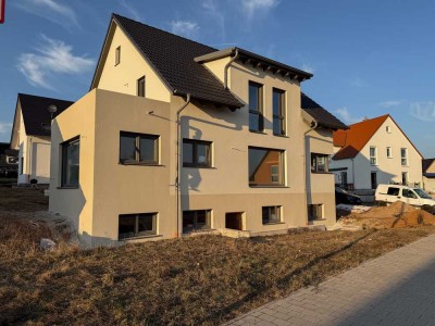 Moderne Eleganz – Ihr Traumhaus wartet auf den letzten Schliff!