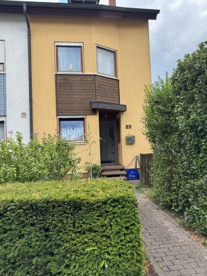 Reihenendhaus in Frauenweiler mit Garten, Garage und Stellplatz