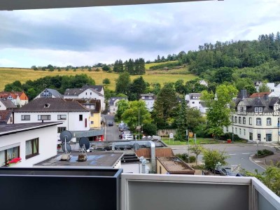 Schöne 3-Zimmer-Wohnung mit Garage, Balkon und Einbauküche in Bad Schwalbach