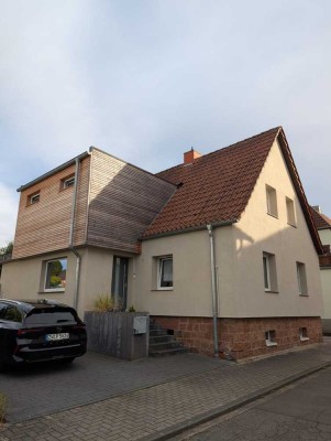 Günstiges, saniertes 4-Zimmer-Einfamilienhaus mit gehobener Innenausstattung in Zweibrücken Ixheim