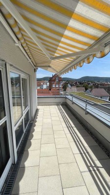 Blick über Aalen - 4-Zimmer Penthouse-Wohnung in direkter Innenstadt-Nähe mit 2 Dachterrassen