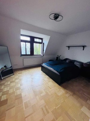 Helle 2-Zimmer Dachgeschosswohnung in Pirna