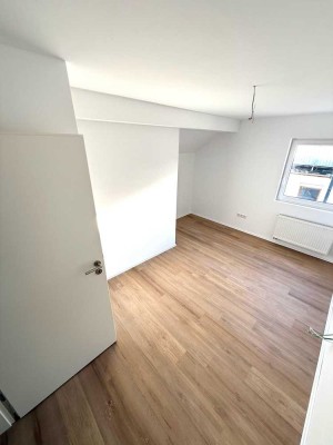 Top Sanderau Lage! Sanierte 3-Zimmer Wohnung ideal für 3er WG; 2 Bäder und 2 Küchen
