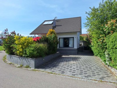 Tolles Einfamilienhaus mit Wärmepumpe, Solarthermie und Lüftungssystem mit Wärmerückgewinnung!