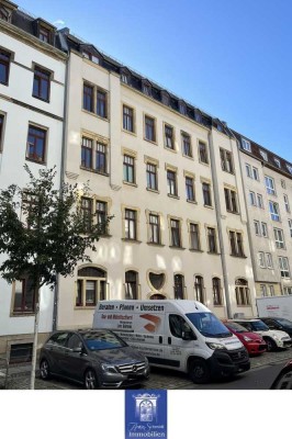 Gemütliche Wohnung! Bad mit Wanne und Fenster! Zentrale und ruhige Lage!