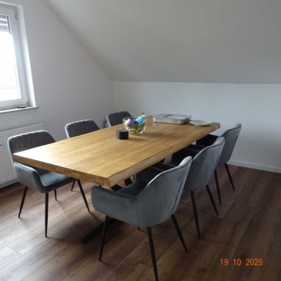 Helle, gepflegte 2-Zimmer-DG-Wohnung in Darmstadt-Wixhausen