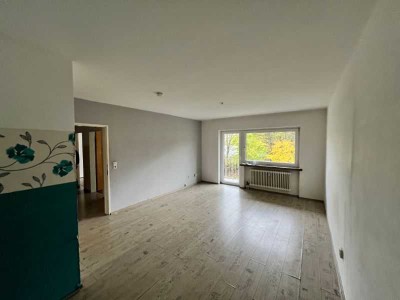 Schöne 4-Zimmer Wohnung mit 2 NKM-Erlass Renovierungsbonus!