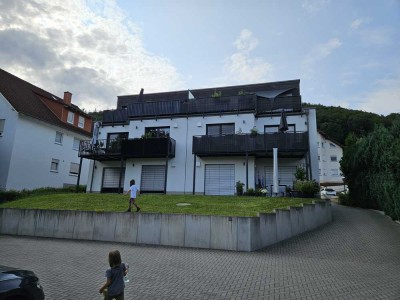 Wunderbare Erdgeschosswohnung mit Terrasse inkl. Stellplatz und Küche