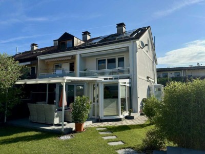 Top gepflegtes Reiheneckhaus mit hochwertiger EBK, Einzelgarage und Pool!