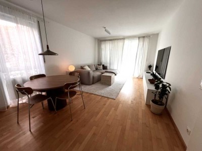 Große 3+ Zimmer-Maisonette-Wohnung mit gehobener Innenausstattung und EBK in München-Haar