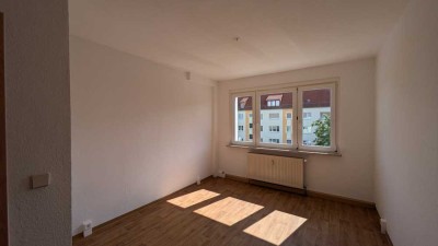 Großzügige 4 Raum Wohnung in 04643 Narsdorf