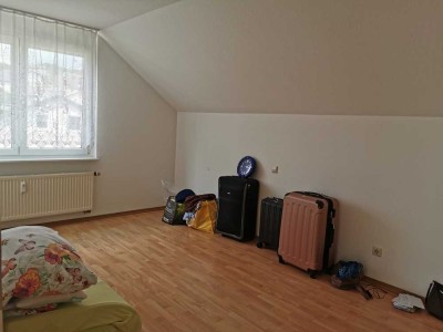 Schöne 3-Zimmer-Dachgeschosswohnung mit BK und EBK in Horheim, Wutöschingen