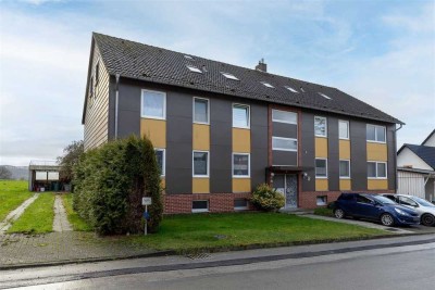 Mehrfamilienhaus mit 7 WE, PV-Anlage und großem Grundstück in 37589 Düderode