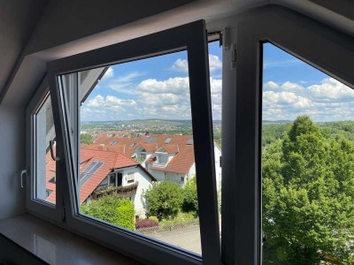 Geschmackvolle 4,5-Zimmer-Maisonette-Wohnung mit EBK in Murr, sehr schöne Aussicht, ruhige Lage, TG
