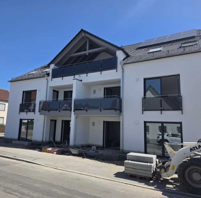 Phänomenale Penthousewohnung Neubau mit hochwertiger Innenausstattung, grossem Balkon und EBK