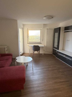 Möblierte/renovierte 1-Zi.-Whg. mit Balkon & Toplage – ideal für HfWU-Studenten!