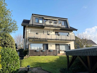 Helle, gemütliche 3-Zimmerwohnung mit Balkon, Einbauküche u. 
PKW-Stellplatz in Odenthal-Blecher
