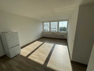 Helle Wohnung im beliebten Einkaufsviertel