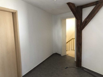 Preiswerte, sanierte 4-Raum-DG-Wohnung mit gehobener Innenausstattung mit Balkon in Bad Muskau