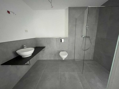Erstbezug mit Balkon: Exklusive 2-Zimmer-EG-Wohnung mit luxuriöser Innenausstattung in Saarbrücken