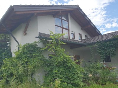 Charmantes Wohnhaus mit Einliegerwohnung vor den Toren Salzburg.
