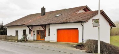 NEU inseriert ***Schönes, helles Einfamilienhaus*** in der Gemeinde Hohenthann