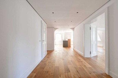 Wohnung in Villa zum Erstbezug: Dachterrasse, Einbauküche, und mehr!