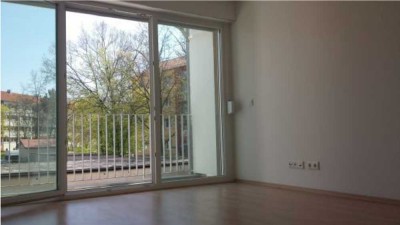 Stilvolle, neuwertige 1-Zimmer-Studentenwohnung mit Balkon und EBK in Erlangen