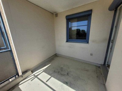 Großzügig mit Süd-Balkon und Aufzug, Näche Uniklinik