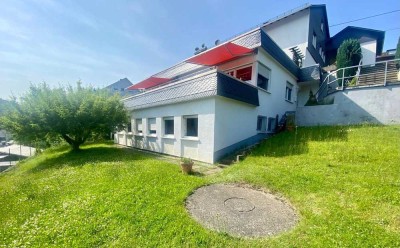 Schöne Terrassenwohnung mit Balkon in Siegen mit sonniger Lage