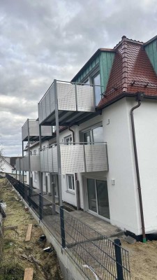 Erstbezug Neubau: Ruhige 2-Zi-Wohnung mit Terrasse/Garten  im Ortskern von Altomünster und TG