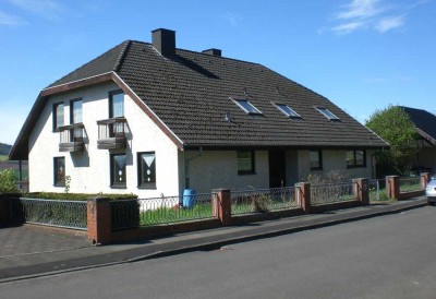 Großzügiges Einfamilienhaus mit Einliegerwohnung