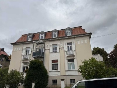 Stilvolle 3-Zimmer-Maisonettewohnung in Stadtvilla
