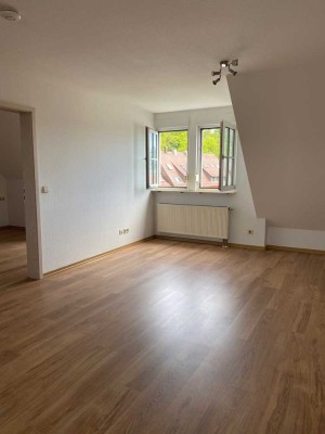 2-Zimmer-Dachgeschoss-Wohnung Böblingen-City