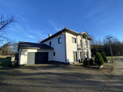 MODERNES EINFAMILIENHAUS für
die FAMILIE mit HERZ...
STADTVILLA!