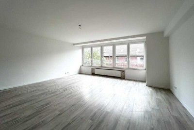 Stilvoll renovierte, lichtdurchflutete Wohnung in guter Lage unweit des Botanischen Gartens!