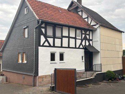 Freistehendes Fachwerkhaus in Heskem zu vermieten – frisch renoviert, ruhige Lage!