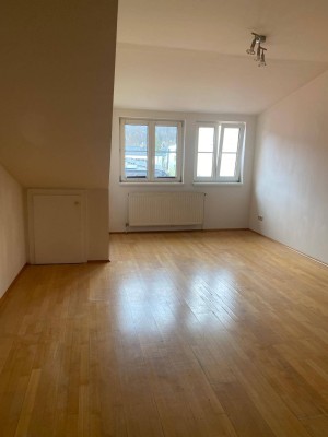 Helle 2,5-Zimmer-Wohnung mit Einbauküche in Bad Ischl