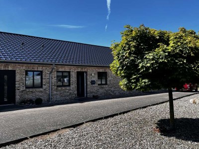 Tarp: Modernes Reihenmittelhaus in zentraler Lage