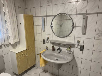 Modernisierte 4,5-Zimmer-Wohnung mit Terrasse in Griesheim, ideal für 2 bis 3 Personen
