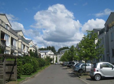 Attraktive Dachgeschoss-Wohnung mit Wannenbad & Terrasse nahe    S-Bhf. Karow.... BEZUGSFREI 01/2026