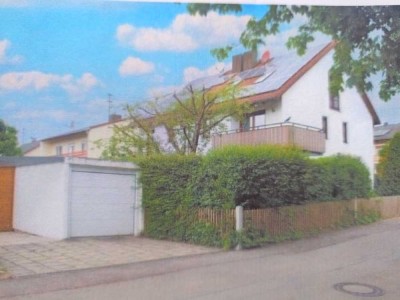Charmante Doppelhaushälfte sehr ruhig gelegen - 140 m² - 5.0 Zi. mit Garage mit Wallbox und Carport