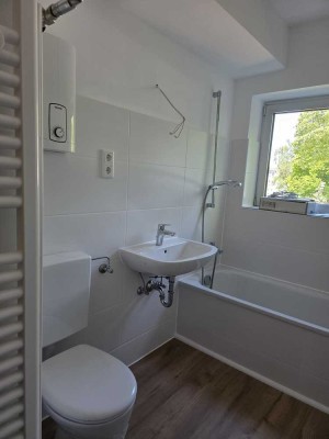 Erstbezug nach Modernisierung: 3 Zi. W.g. mit Balkon