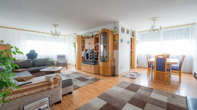 Großzügige 4,5-Zimmer-Wohnung mit zwei Balkonen und Fernblick